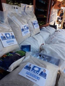 Bantuan Sembako oleh DPW PAN NTT. (Foto:Ist)
